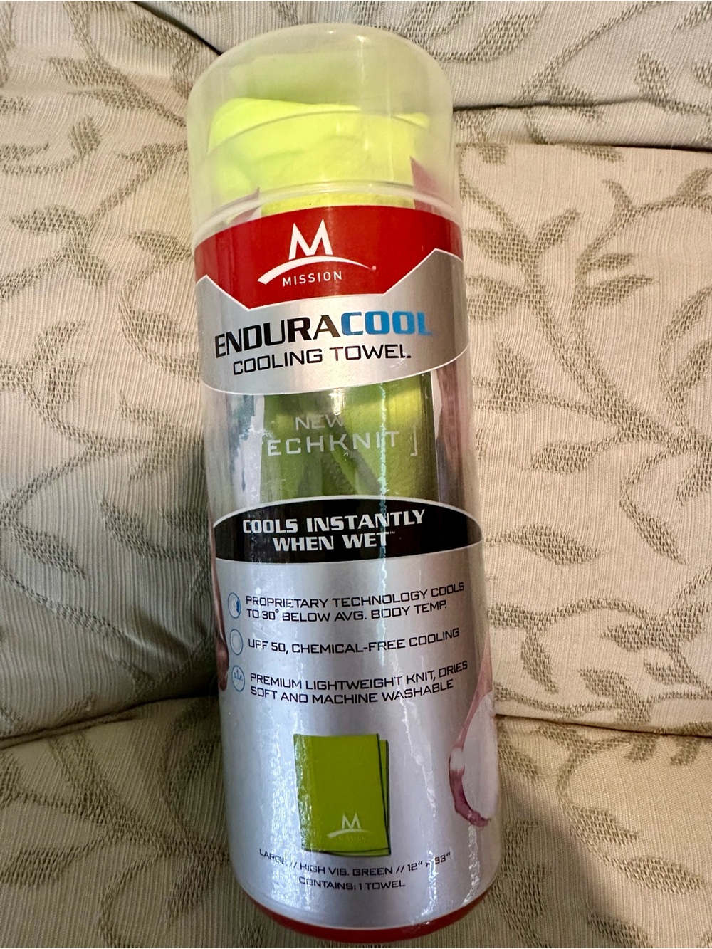 Mission Enduracool Cooling Towel - High Vis Neon Green